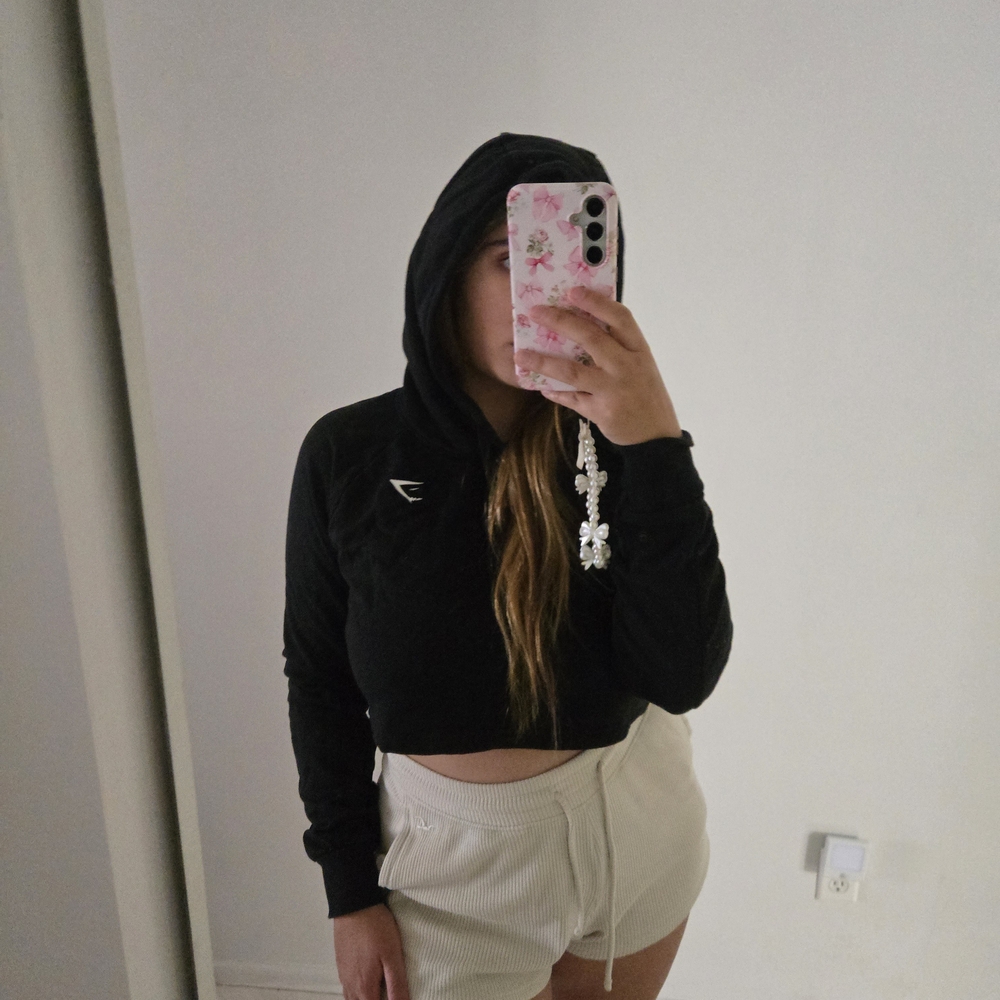 Gymshark Black Cropped Hoodie Women